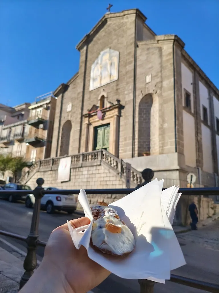 S. E._Old Bar Sport_Piana degli Albanesi_review