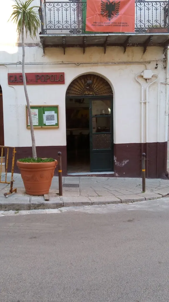Old Bar Sport restaurant in Piana degli Albanesi