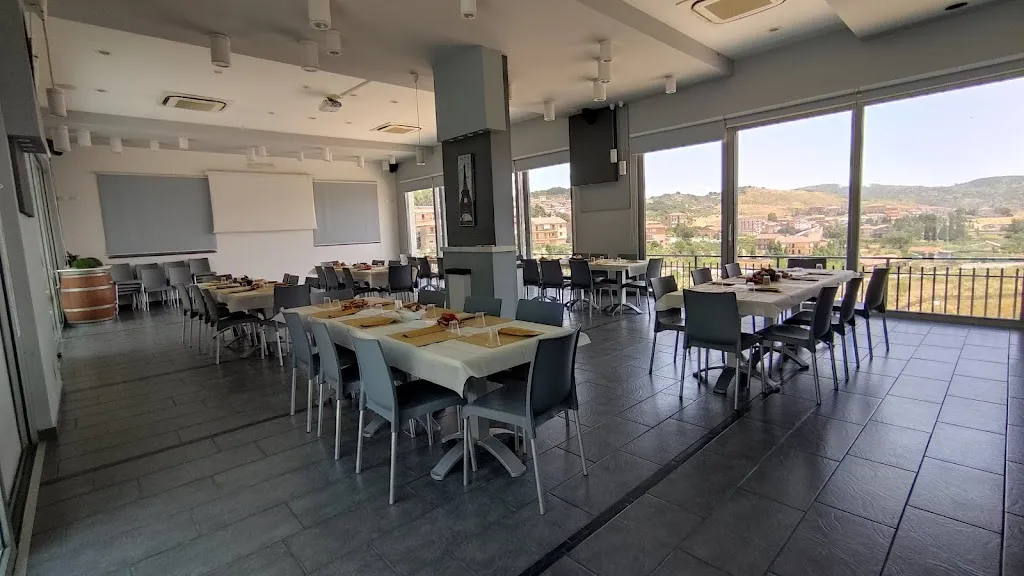 La Rotonda - Rrethrrotullimi restaurant in Piana degli Albanesi