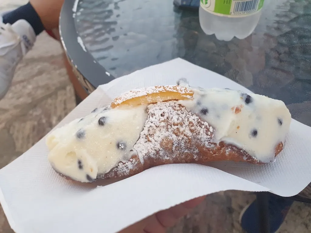 antonio donadio_Bar S. Cuccia_Piana degli Albanesi_review