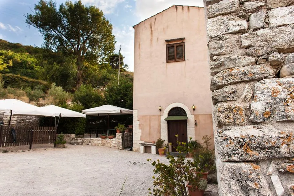 Farm Portella della Ginestra_Piana degli Albanesi_slider_image_1