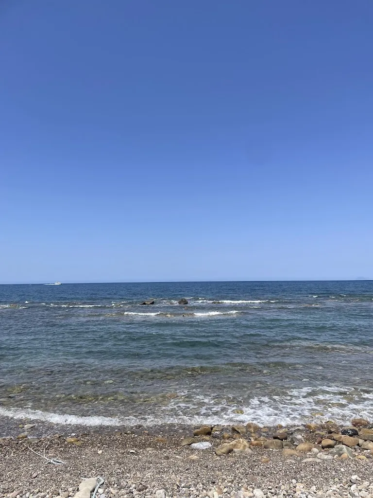 Valeria Giambelluca_Beachclubcostaturchina_Pollina_review