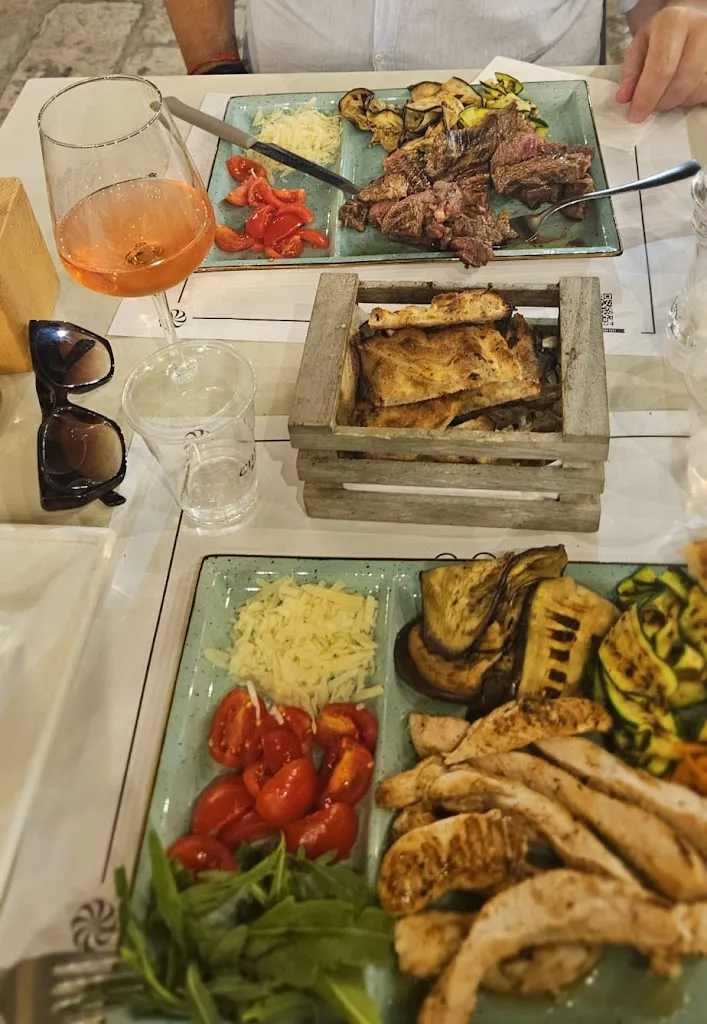 Primmie Mas_Chateau Bistrot - Hamburgeria Baguetteria Pizzeria_Lizzano_recensione