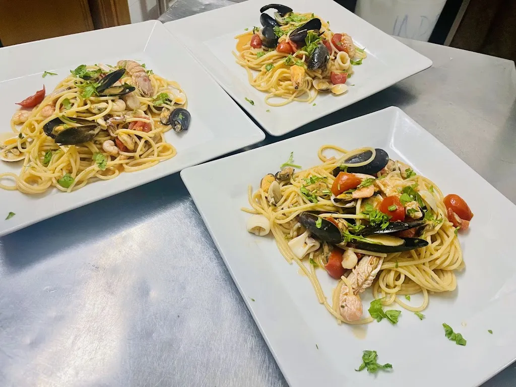 PIZZERIA RISTORANTE LO ZENZERO_Racalmuto_slider_image_2