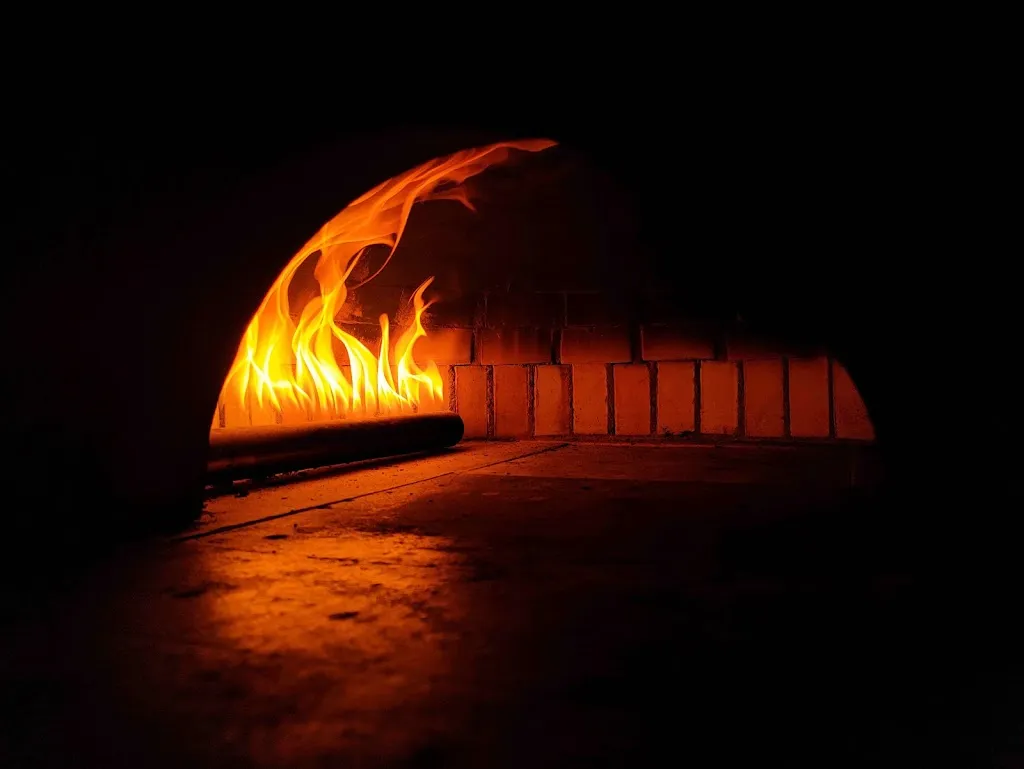 The king of pizza_Racalmuto_slider_image_2