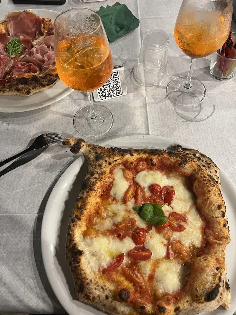 Solène Mz_VASIRICOI pizzeria_Lizzano_review