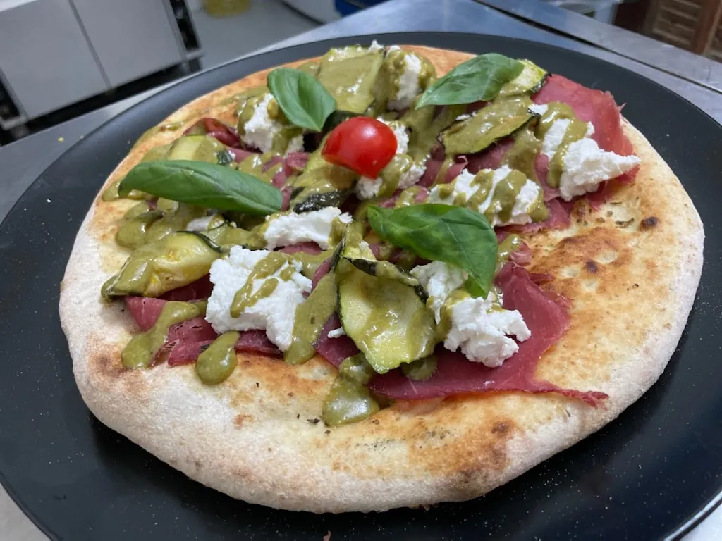 Pizzeria Al Monumento_Priolo Gargallo_slider_image_3