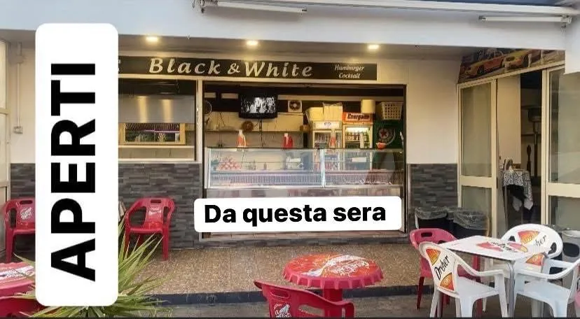 Panineria Black & White Priolo_Priolo Gargallo_slider_image_1