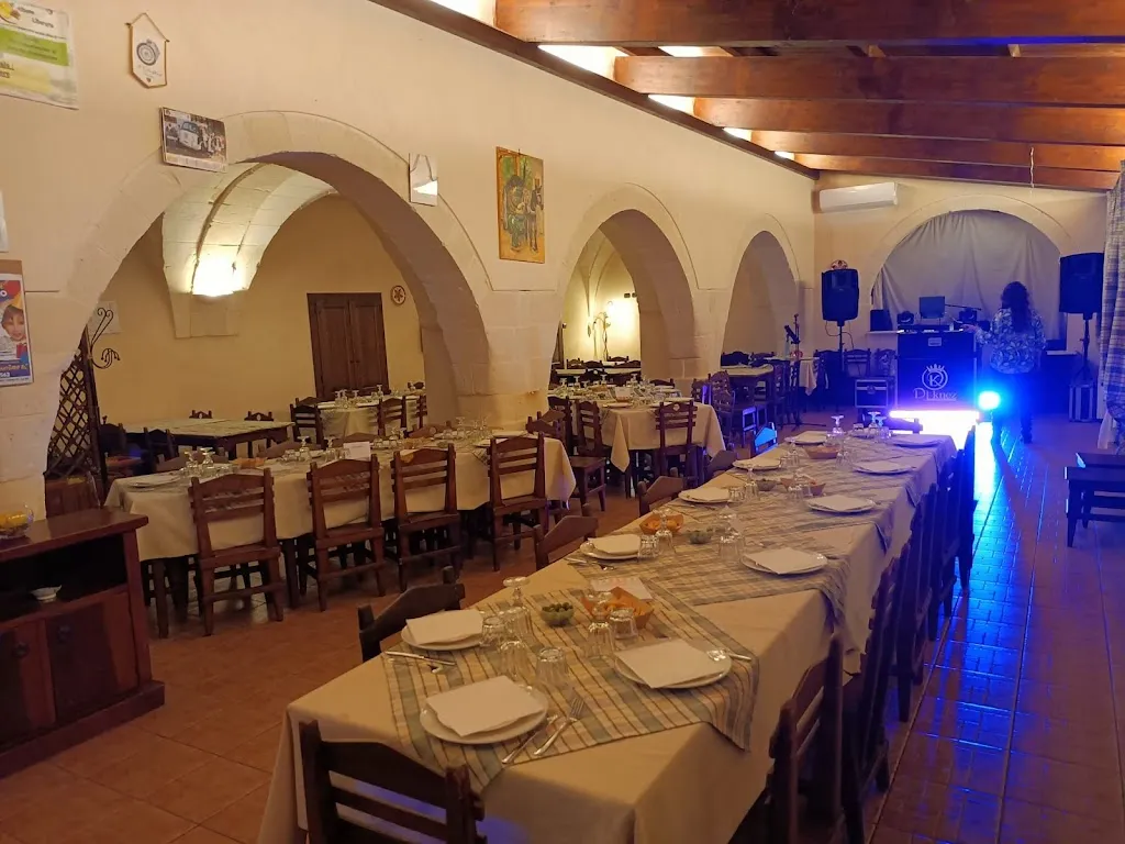 MASSERIA BELVEDERE restaurant in Lizzano