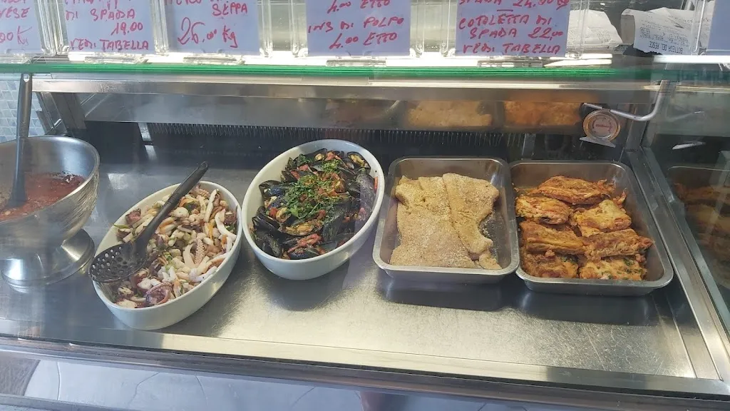 La Bottega Del Pesce Cotto e Crudo di Caponnetto Giuseppe_Ragalna_slider_image_2