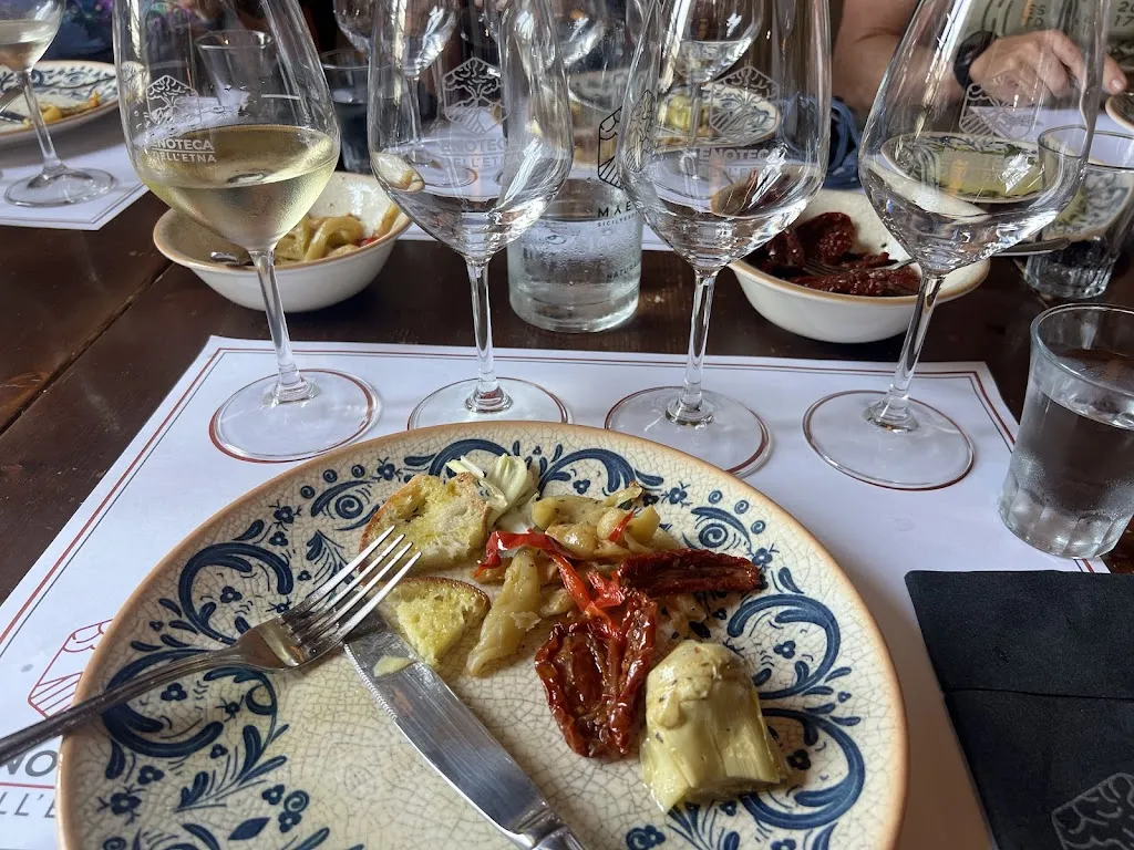 Claire Kolbe_Enoteca dell'Etna_Ragalna_review