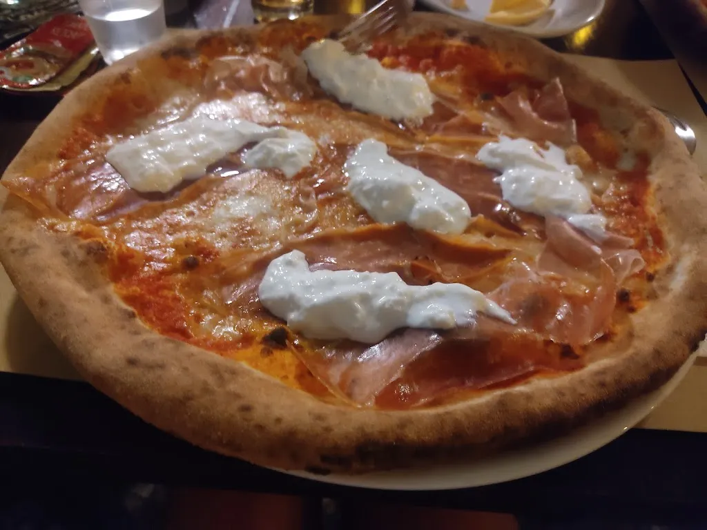 Monica_Snout Music Pub_Lizzano_review