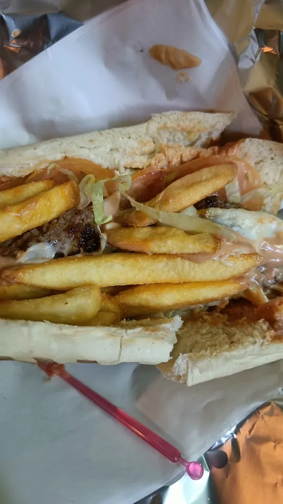 Angelo Franciamore_Panineria Mordi e Fuggi_Raffadali_review