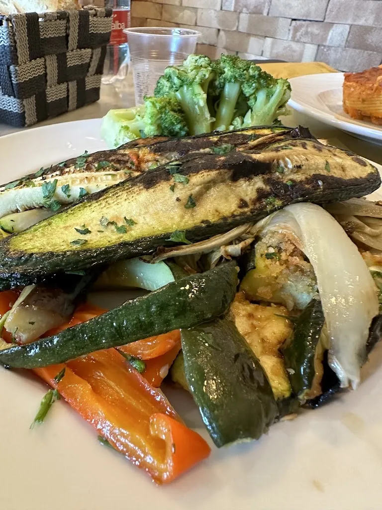 Hilary Bourassa_Cotti Al Forno_Porto Empedocle_review