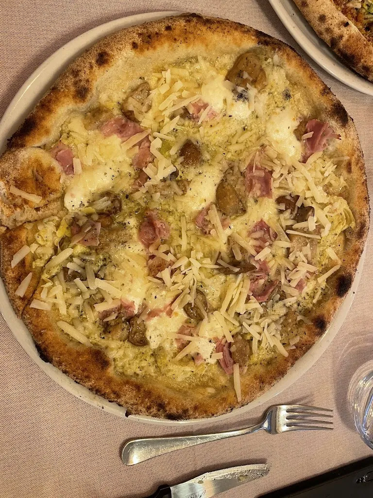 Godfrey Wenness_Ristorante Pizzeria Mariterra_Porto Empedocle_review