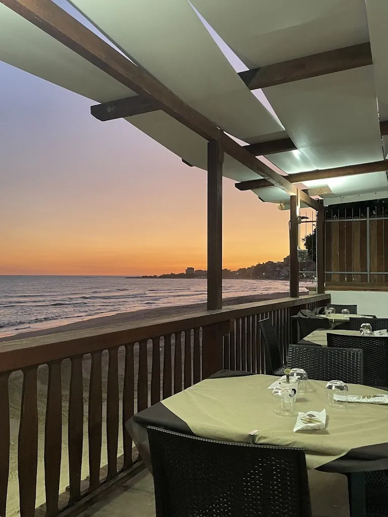 Mediterraneo Ristorante stabilimento bar_Porto Empedocle_slider_image_3