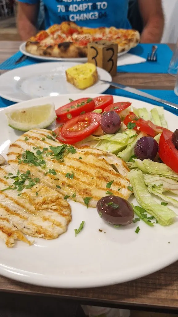 Petra Brichtova_Il vecchio forno _Porto Empedocle_review