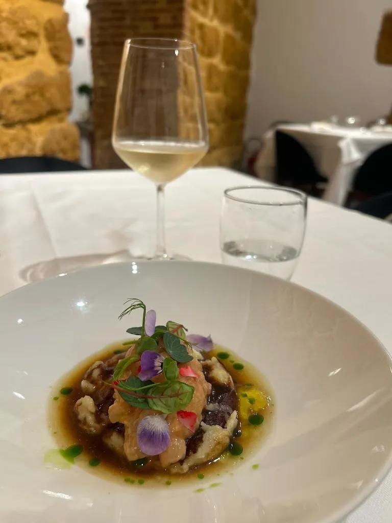 LoMa Restaurant_Porto Empedocle_slider_image_3