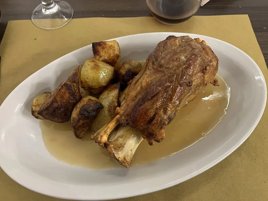 Christoph Lutz_Taverne Vigata_Porto Empedocle_review