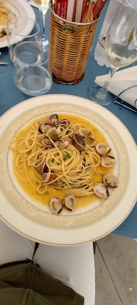 Nicoletta Vecchietti_Baia del Kaos_Porto Empedocle_review