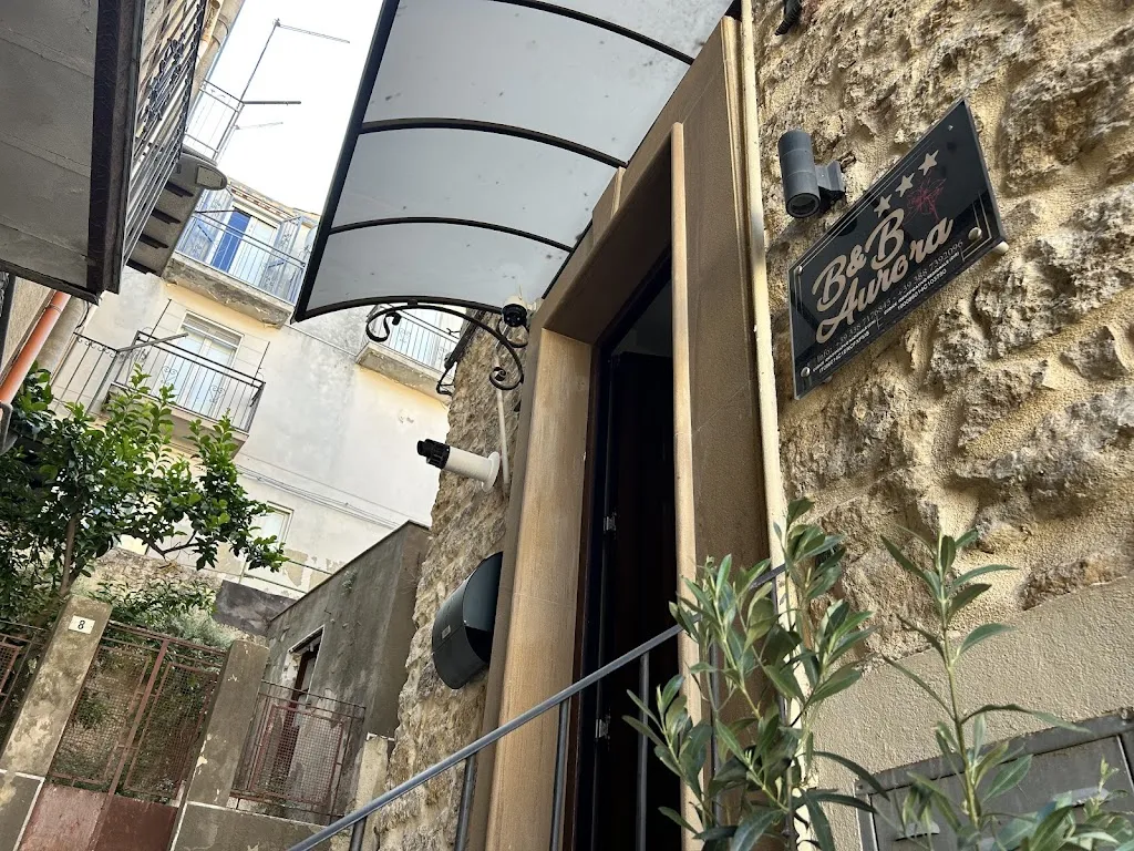 Dennis de Graaff_Hotel Gangi_Ramacca_review