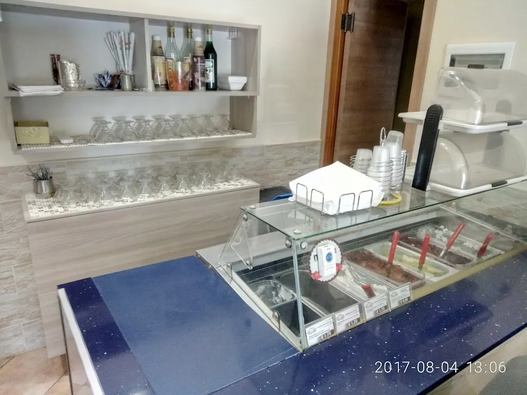 Bar 4 Canti di Furnari/Vitale Snc restaurant in Ramacca