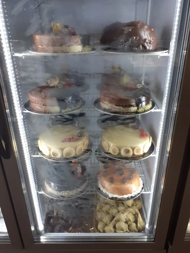 Concé_Pasticceria Bar Barcellona....caffetteria...gelateria...tavola calda.._Ramacca_review