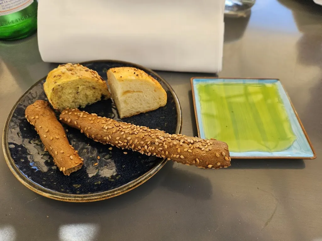 Matej Medvecký_Vibes - Ristorante Trattoria_Provincia di Siracusa_review