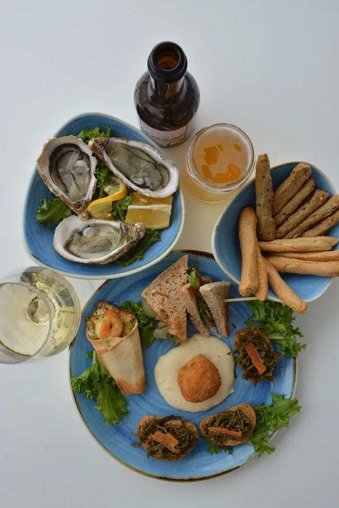 Lake Cafe'_Lesina_slider_image_3