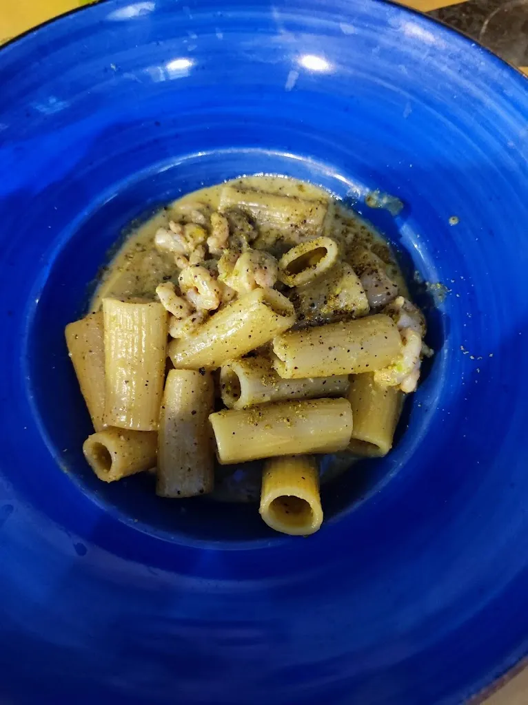 Tamás dr. Szabó_A Putia_Provincia di Siracusa_review