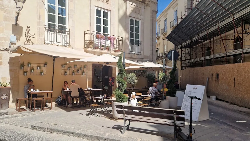 Andrej Michal_Profumi e Sapori Bar Pranzo Cena pasta 🍝 e Aperitivi_Provincia di Siracusa_review