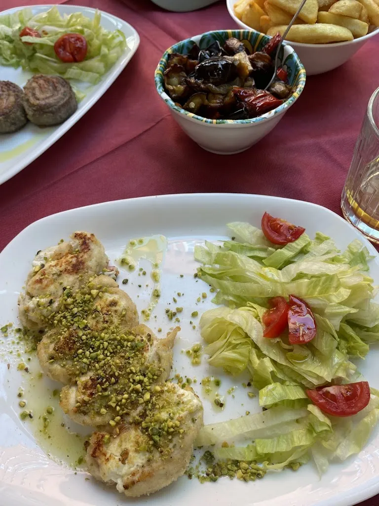 Laura Zamuria_Ammucca - Sicilian Quality Meat Food_Provincia di Siracusa_review