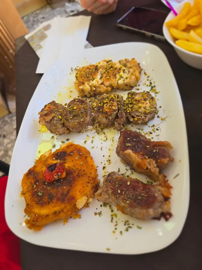 Pavel Lorena_Ammucca - Sicilian Quality Meat Food_Provincia di Siracusa_review