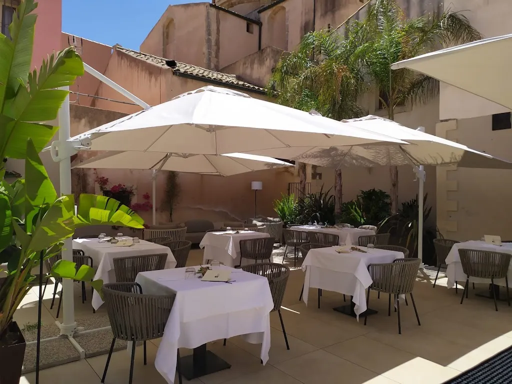 Cortile Spirito Santo_Provincia di Siracusa_slider_image_1