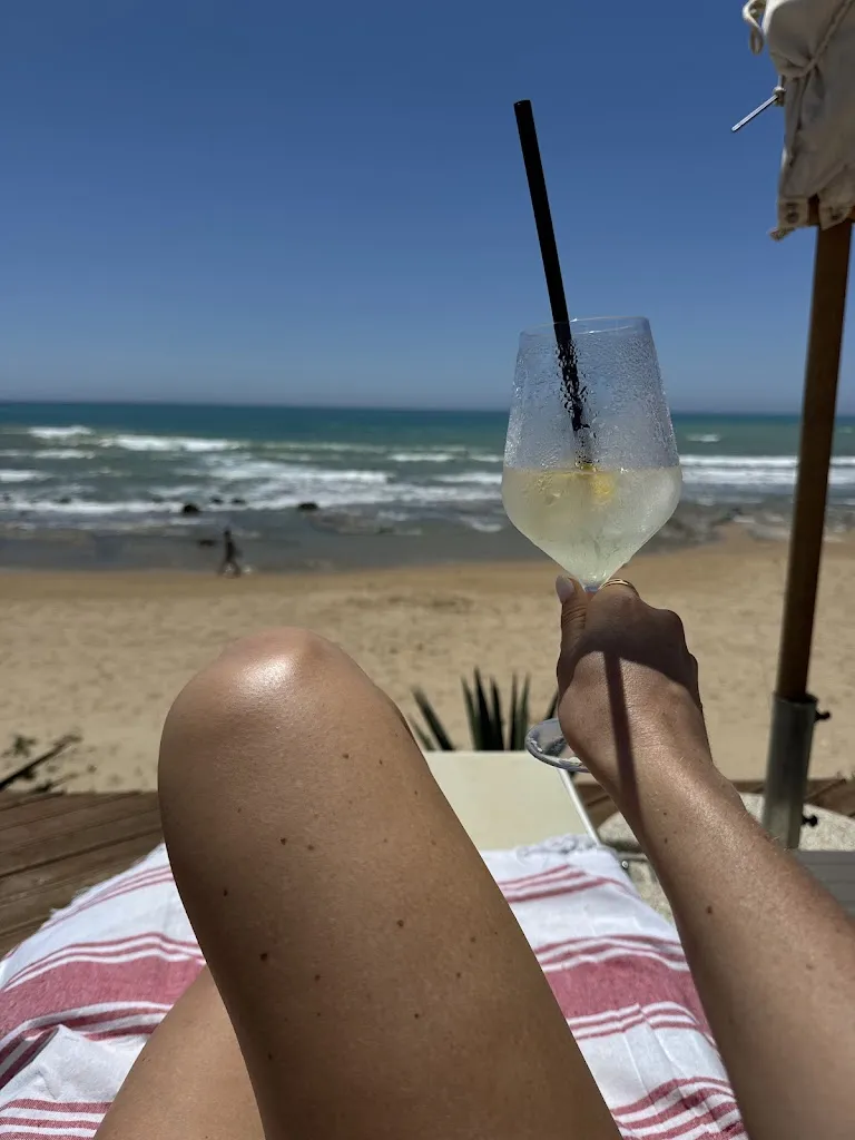 Grace Heras_Lounge Beach Scala dei Turchi_Realmonte_review