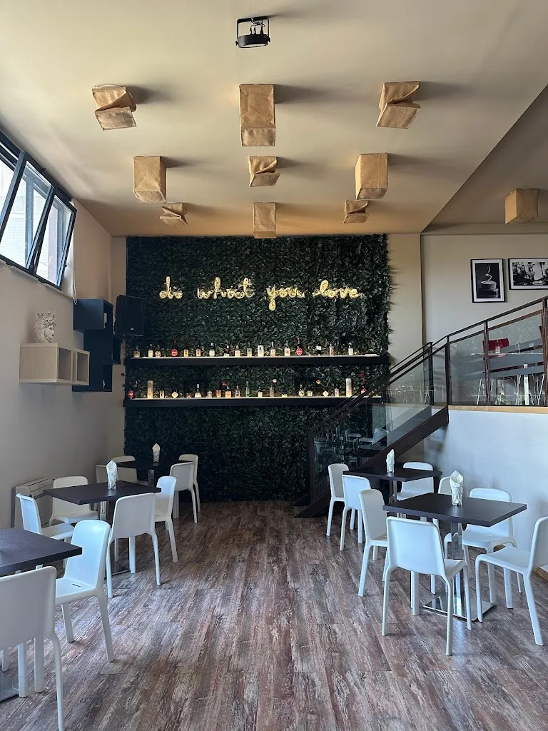 Keb - kitchen & beverage restaurant in Regalbuto