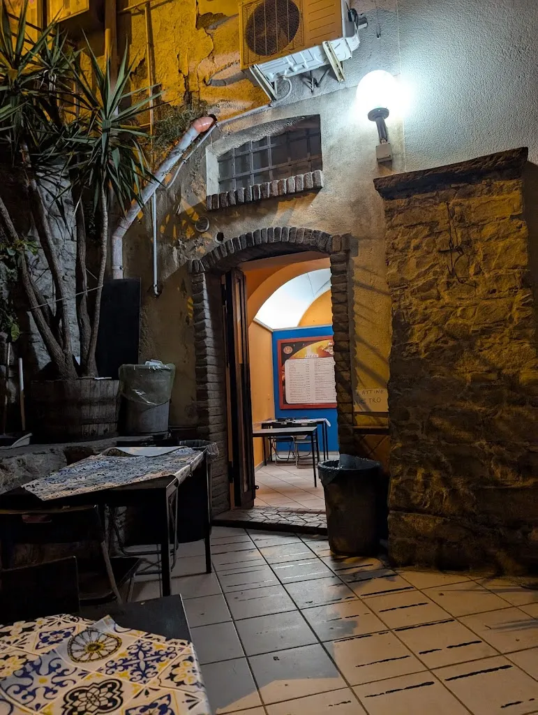 Pizza Etna_Regalbuto_slider_image_3