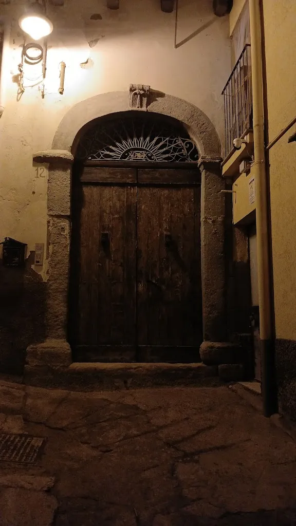 Annelies_Antico Portale_Regalbuto_review