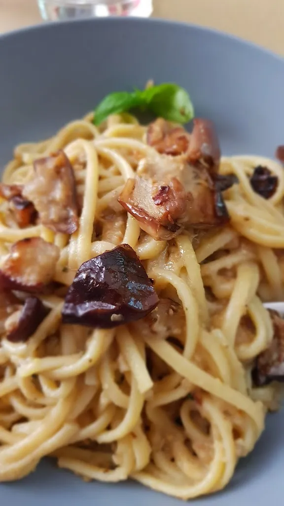 Giuseppe Morelli_Cerbero Pub_Regalbuto_review