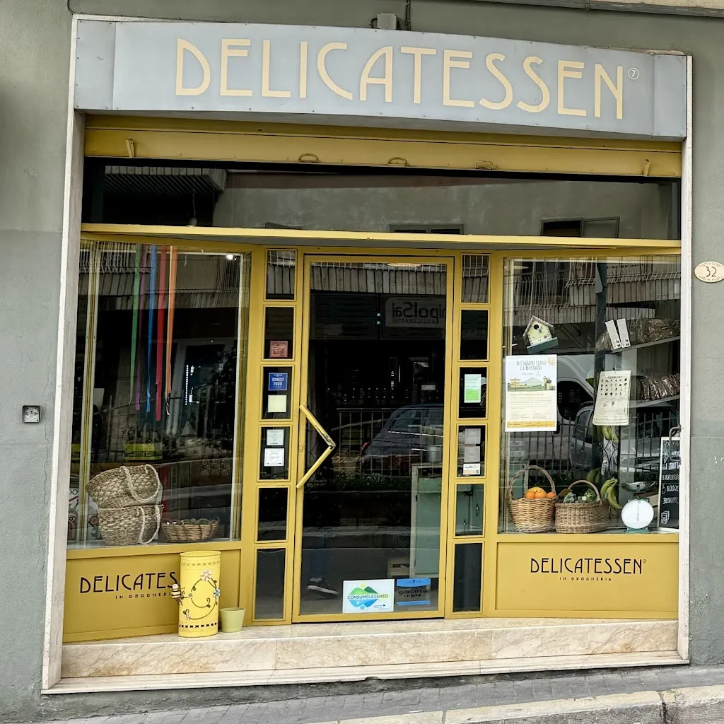 Philip _Delicatessen in drogheria_Ragusa_review