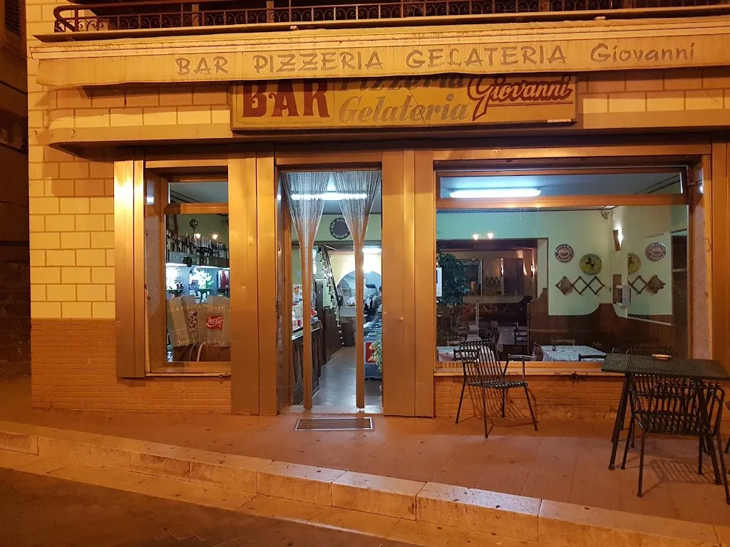 Bar Pizzeria Gelateria Giovanni restaurant in Resuttano