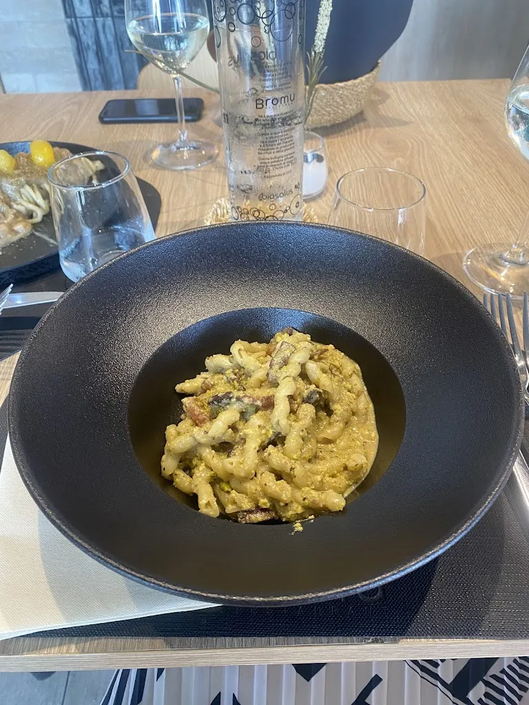 Noemi Lewald_Bromu Restaurant_Rilievo_review