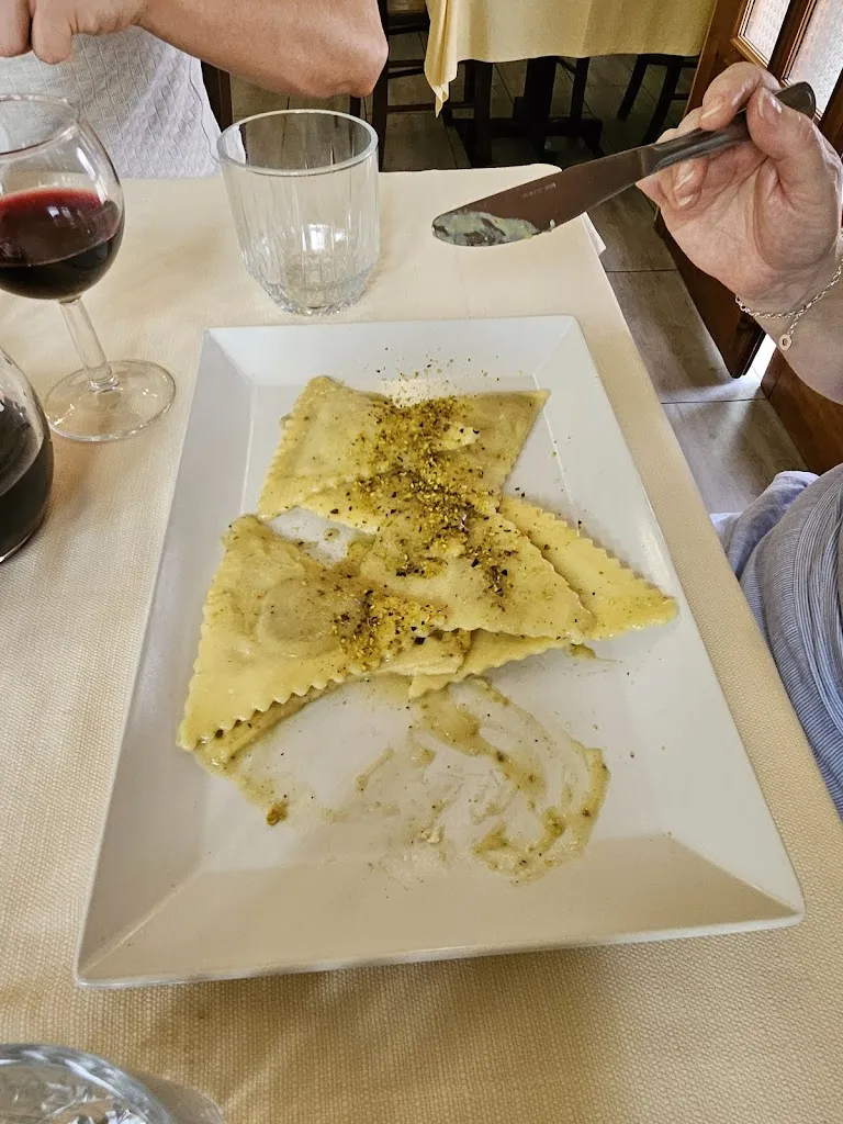 Mario Miccoli_Ristorante La Fermata_Roccafiorita_review