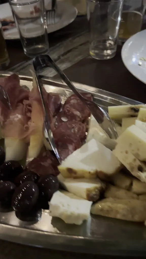 Ristorante Casa del Pellegrino - Affitta camere_Roccafiorita_slider_image_2