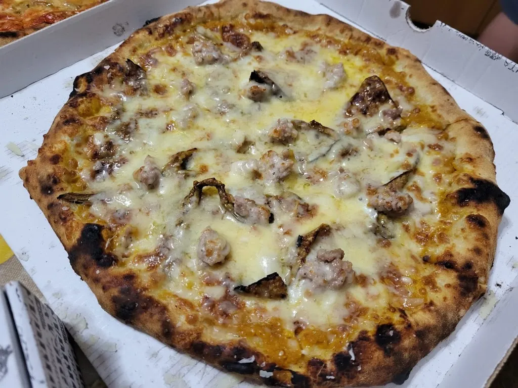 nils T._Pizzeria Sapori del Fanaco_Ravanusa_review