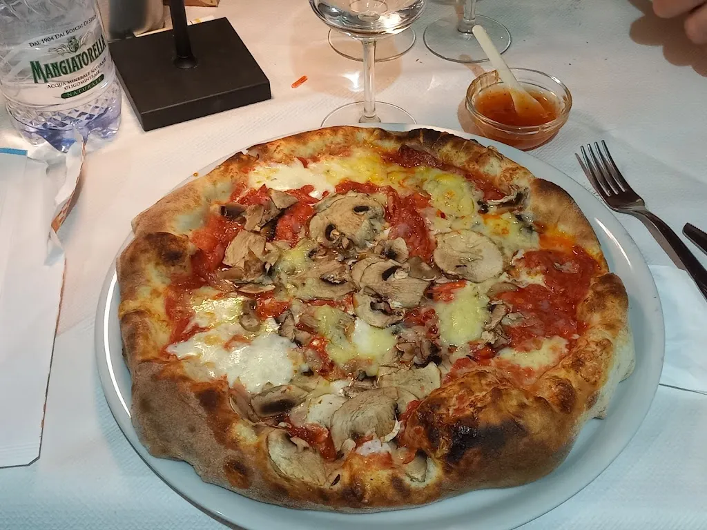 Giovanni Ciotta_Pizzeria Focacceria La Botte_Ravanusa_review