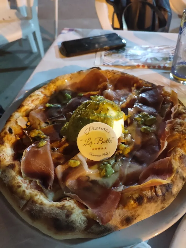 Salvo GRECH _Pizzeria Focacceria La Botte_Ravanusa_review