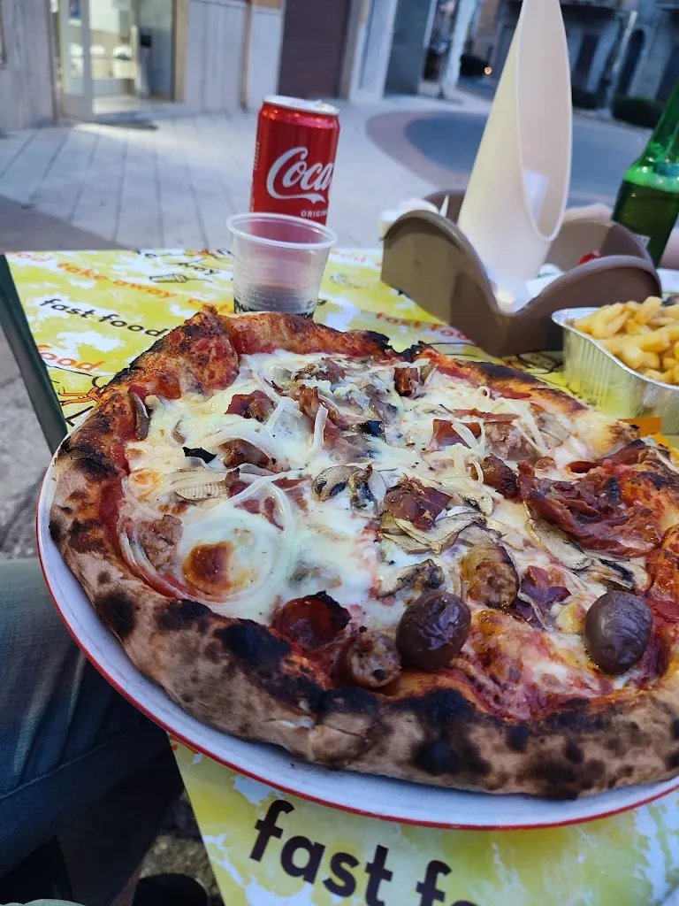 Patrick Krebs-Schumacher_Pizzeria L'Elefante Ghiotto_Ravanusa_review