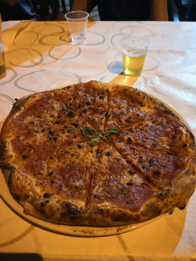 Salvatore Stivala_Pizzeria La Villa_Ravanusa_review