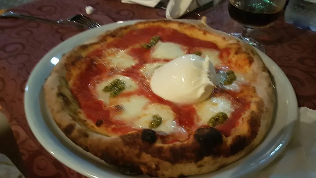 Alessia R. Schembri_Pizzeria laTerrazza_Ravanusa_review